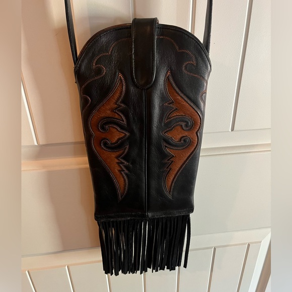 Shyanne Leather Fringe Crossbody Bag - Picture 2 of 5